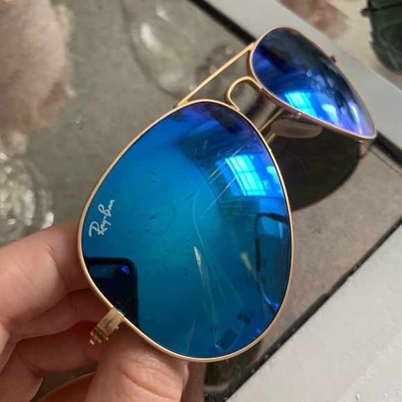 Blue reflective ray ban sunglasses - Picture 3 of 5
